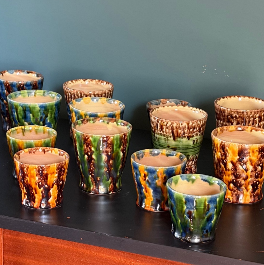 Petite assiette en terre vernissée – Image 9