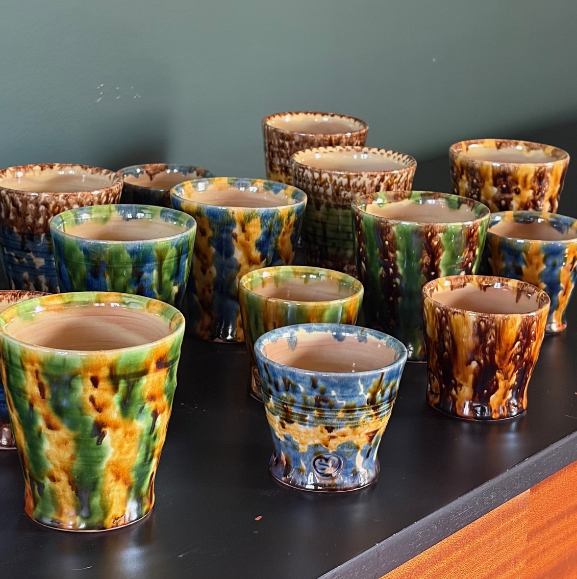 Petite assiette en terre vernissée – Image 8