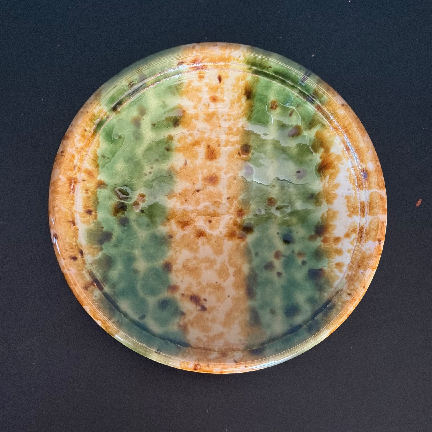 Petite assiette en terre vernissée – Image 3